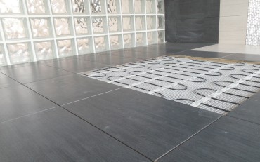 A BVF H-MAT elektromos fűtőszőnyeg vastagsága miatt padlószint emelkedés nélkül alakítható ki önálló padlófűtés